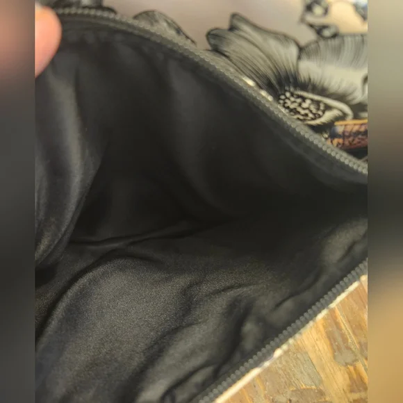 Koltov Floral Butterfly Crossbody Bag - Black and Pink - Picture 3 of 9